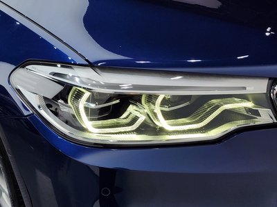 2017 BMW 5 SERIES — фото 9