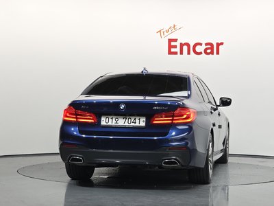 2017 BMW 5 SERIES — фото 3