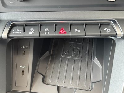صورة مصغرة 31 لـ 2025 AUDI Q3