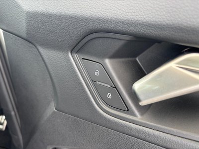 صورة مصغرة 43 لـ 2025 AUDI Q3