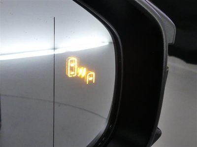 TOYOTA CROWN CROSSOVER - 5