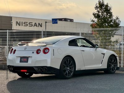 NISSAN GT-R - 9