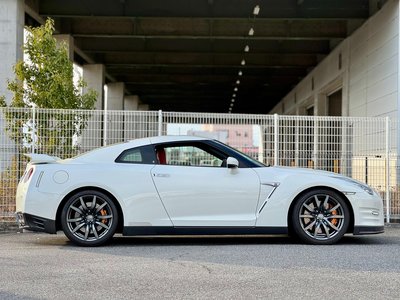 NISSAN GT-R - 5