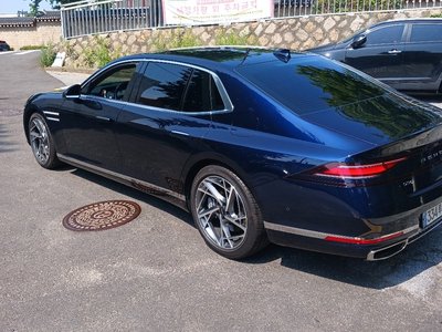 GENESIS G90 (RS4) - 3