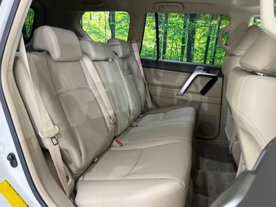 TOYOTA LAND CRUISER PRADO - 10