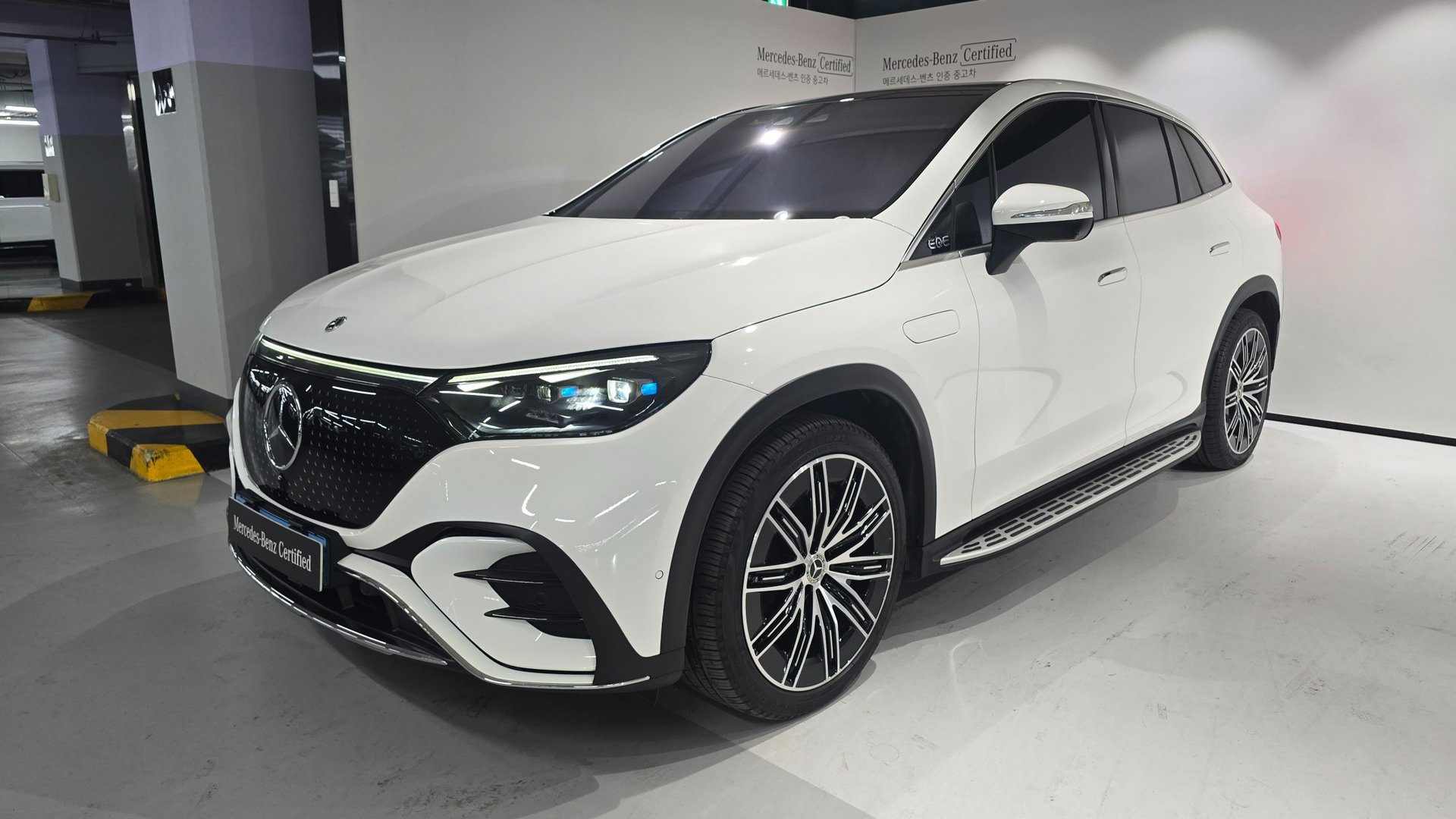 MERCEDES-BENZ EQE SUV - View 1