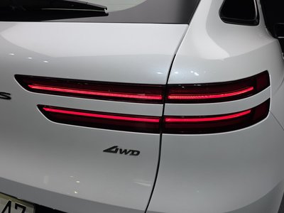 2024 Genesis GV70 photo 10