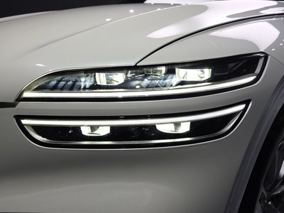 2024 Genesis GV70 photo 9