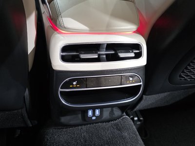 2024 Genesis GV70 — миниатюра 24