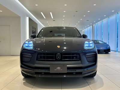 PORSCHE MACAN - 5