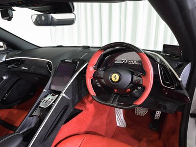 FERRARI ROMA SPIDER - 2