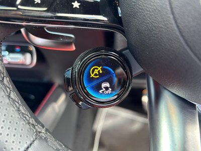 2025 Mercedes-BENZ GLB AMG — миниатюра 11