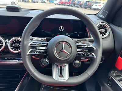 2025 Mercedes-BENZ GLB AMG — фото 8