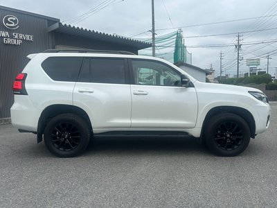 TOYOTA LAND CRUISER PRADO - 8