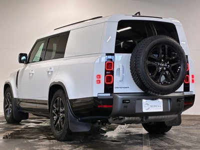 LAND ROVER DEFENDER - 8