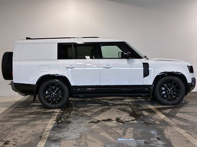 LAND ROVER DEFENDER - 10