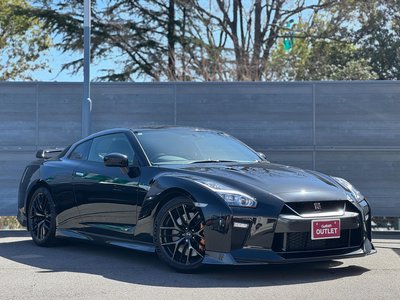 NISSAN GT-R - 2