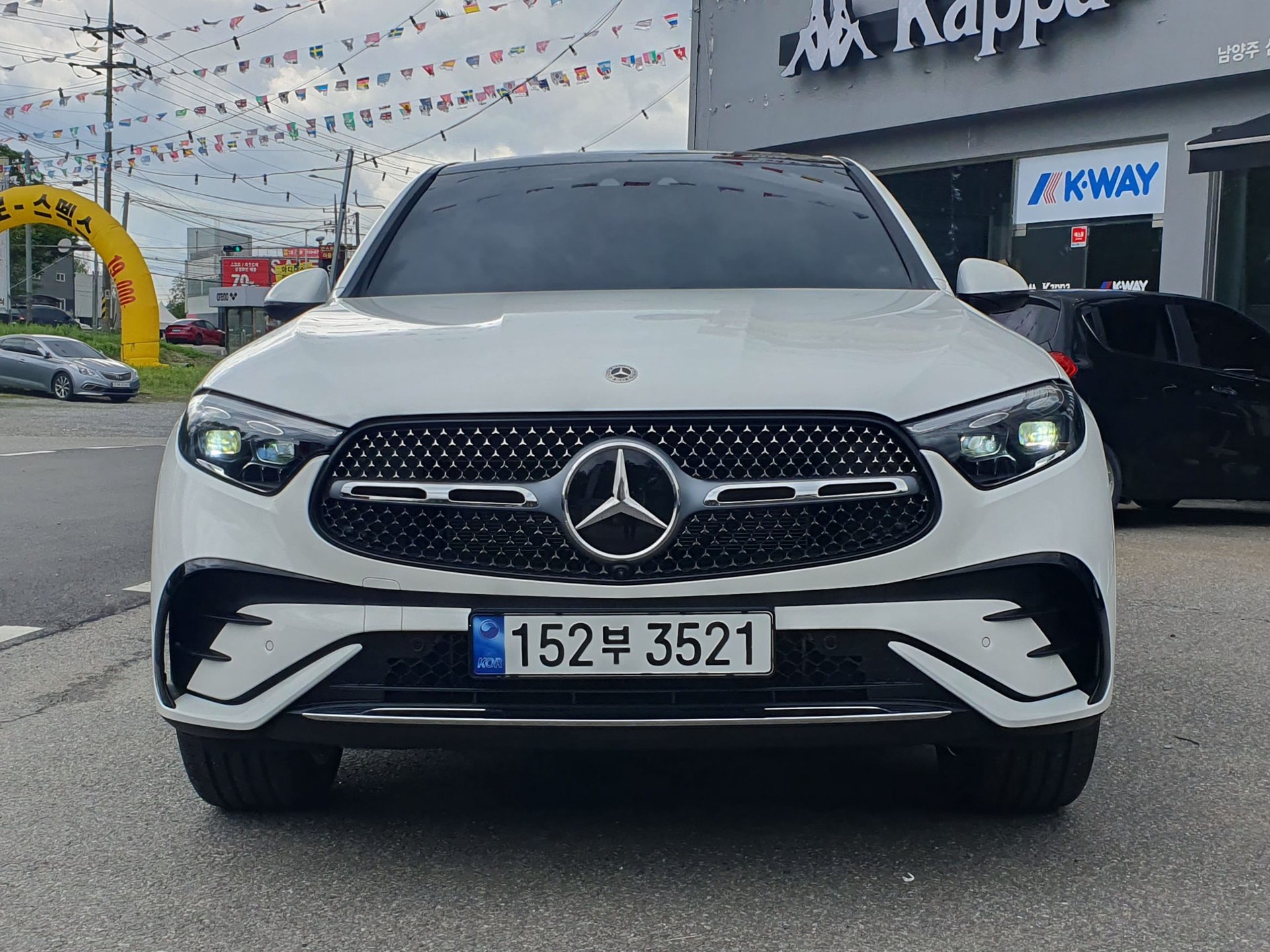 MERCEDES-BENZ GLC - View 1