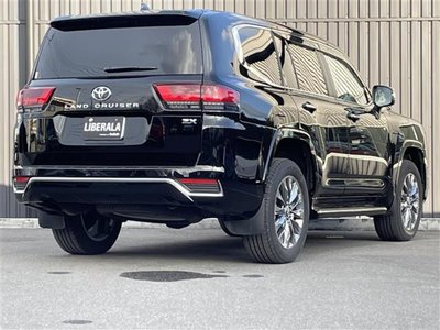 TOYOTA LAND CRUISER 300 - 9