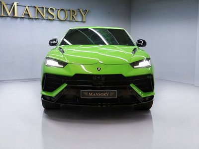 2024 Lamborghini URUS photo 2