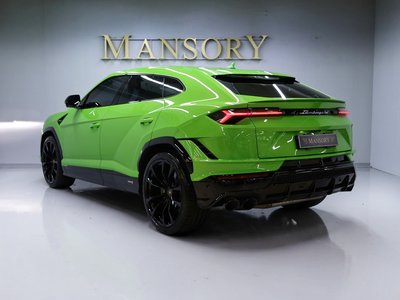 2024 Lamborghini URUS photo 5