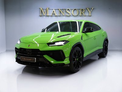 2024 Lamborghini URUS photo 1