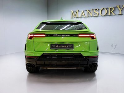 2024 Lamborghini URUS photo 3