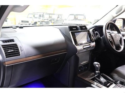 TOYOTA LAND CRUISER PRADO - 6