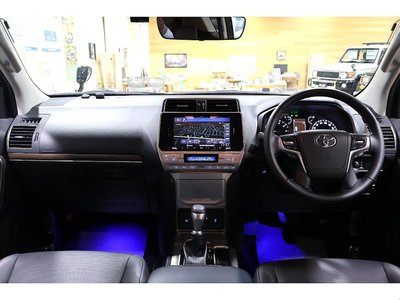 TOYOTA LAND CRUISER PRADO - 2