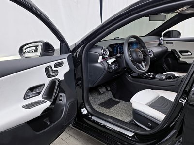 MERCEDES-BENZ A-CLASS - 10