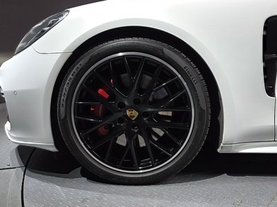 PORSCHE PANAMERA - 6