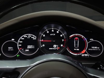 PORSCHE PANAMERA - 8