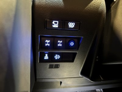 2023 Toyota LAND CRUISER 300 缩略图 31