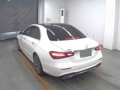 MERCEDES-BENZ E-CLASS - 2