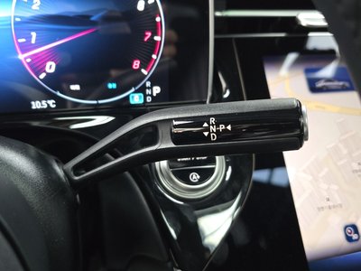 MERCEDES-BENZ E-CLASS - 9