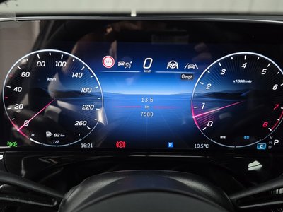 MERCEDES-BENZ E-CLASS - 8