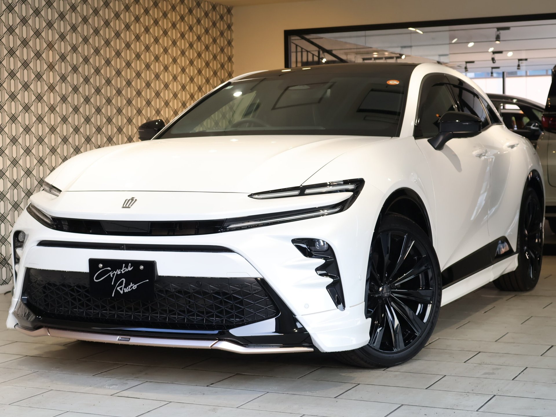 TOYOTA CROWN SPORT - View 1