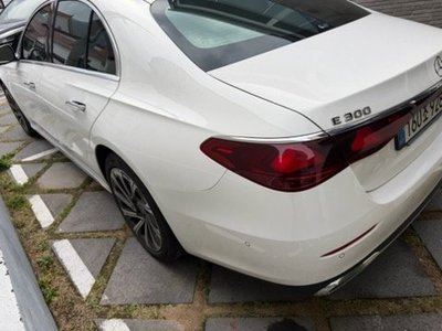 MERCEDES-BENZ E-CLASS - 4