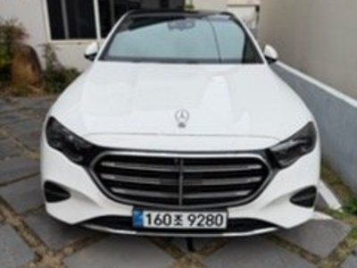 MERCEDES-BENZ E-CLASS - 1