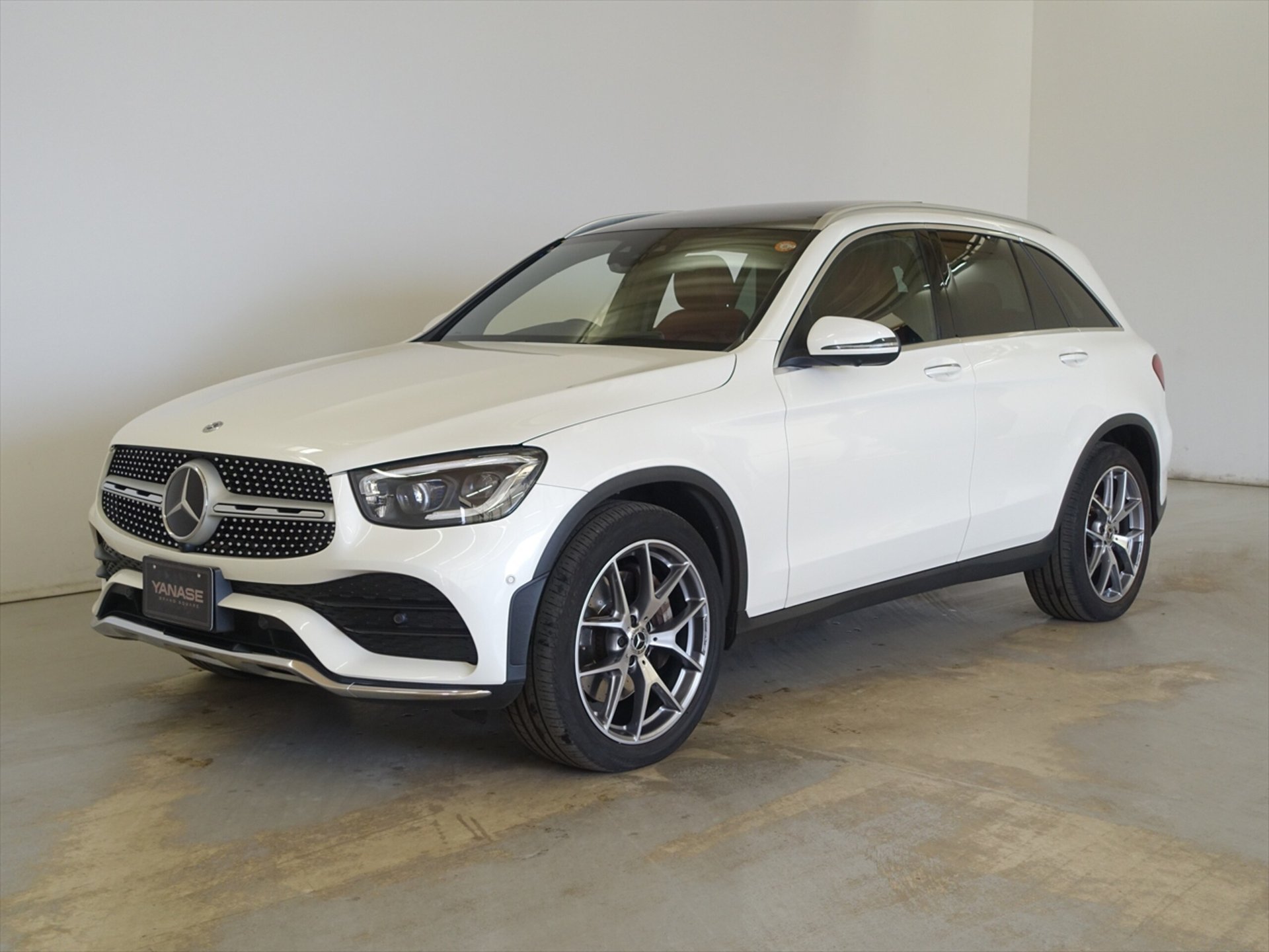 MERCEDES-BENZ GLC - View 1