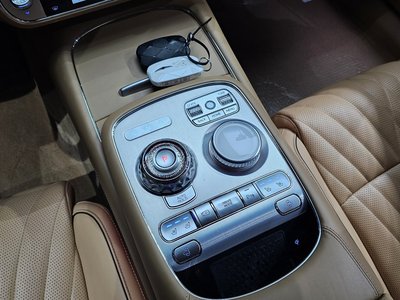 2022 Genesis G90 (RS4) 照片 9