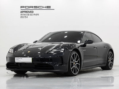PORSCHE TAYCAN - 1