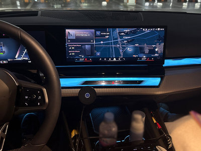 2025 BMW 5 SERIES 照片 8