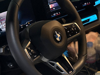 2025 BMW 5 SERIES 照片 7