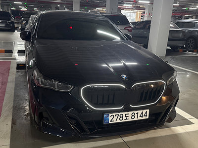 2025 BMW 5 SERIES 照片 4