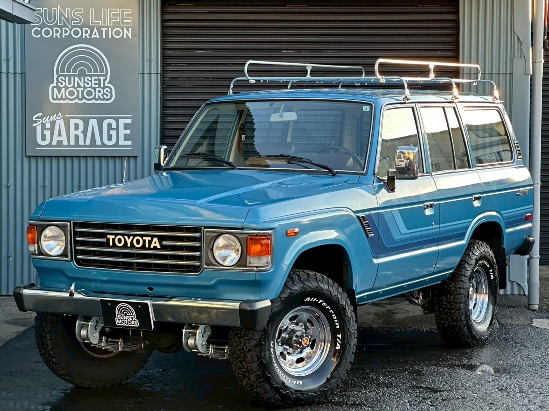 TOYOTA LAND CRUISER - View 1