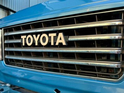 TOYOTA LAND CRUISER - 10