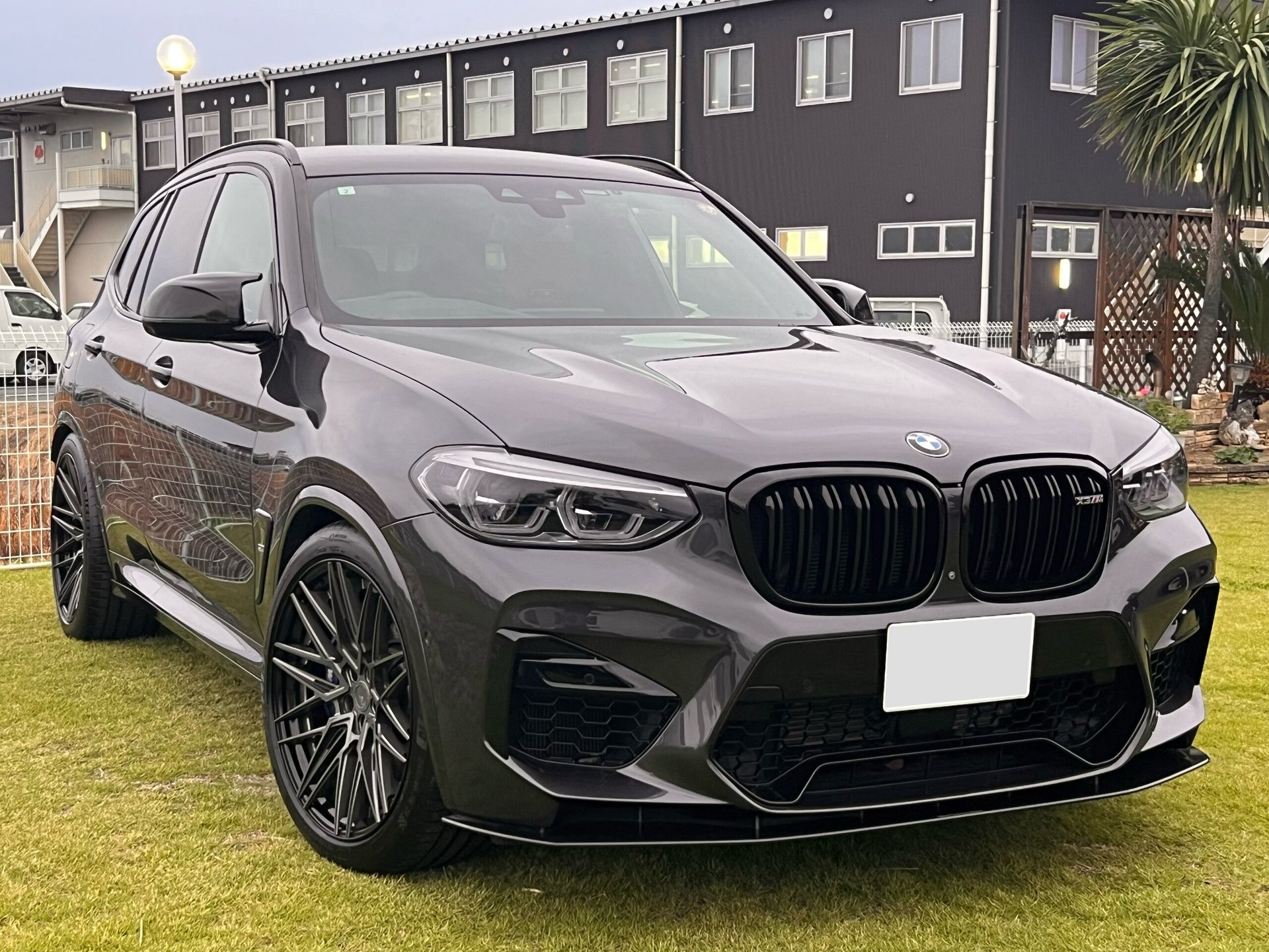 BMW X3 M - View 1