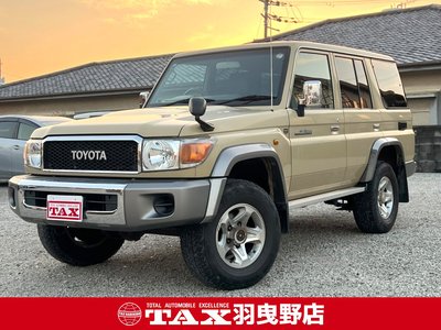 TOYOTA LAND CRUISER 70 - 1