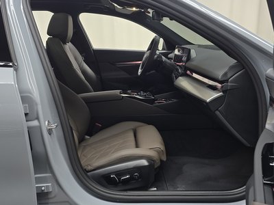صورة مصغرة 16 لـ 2026 BMW 5 SERIES